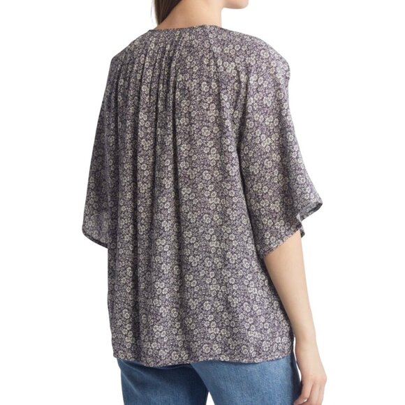 FAHERTY Amira Top In Navy Ditsy Floral Women's Size L Pullover Flutter Sleeve - Picture 2 of 9